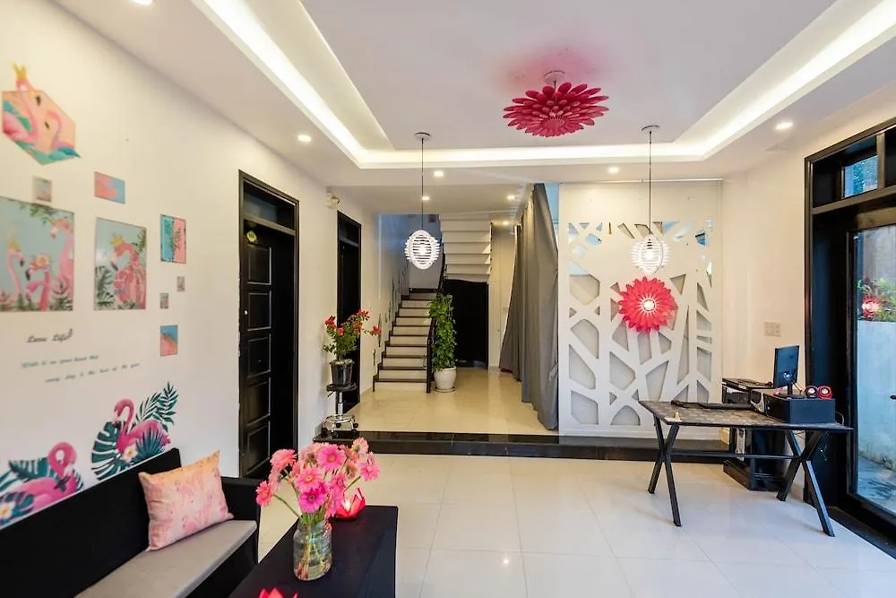 Flamingo Villa Homestay - Big Rooms With Balcony - Close To Hoi An Old Town 200M & Temple Bridge - Large Outside Pool For Sun Bathing
