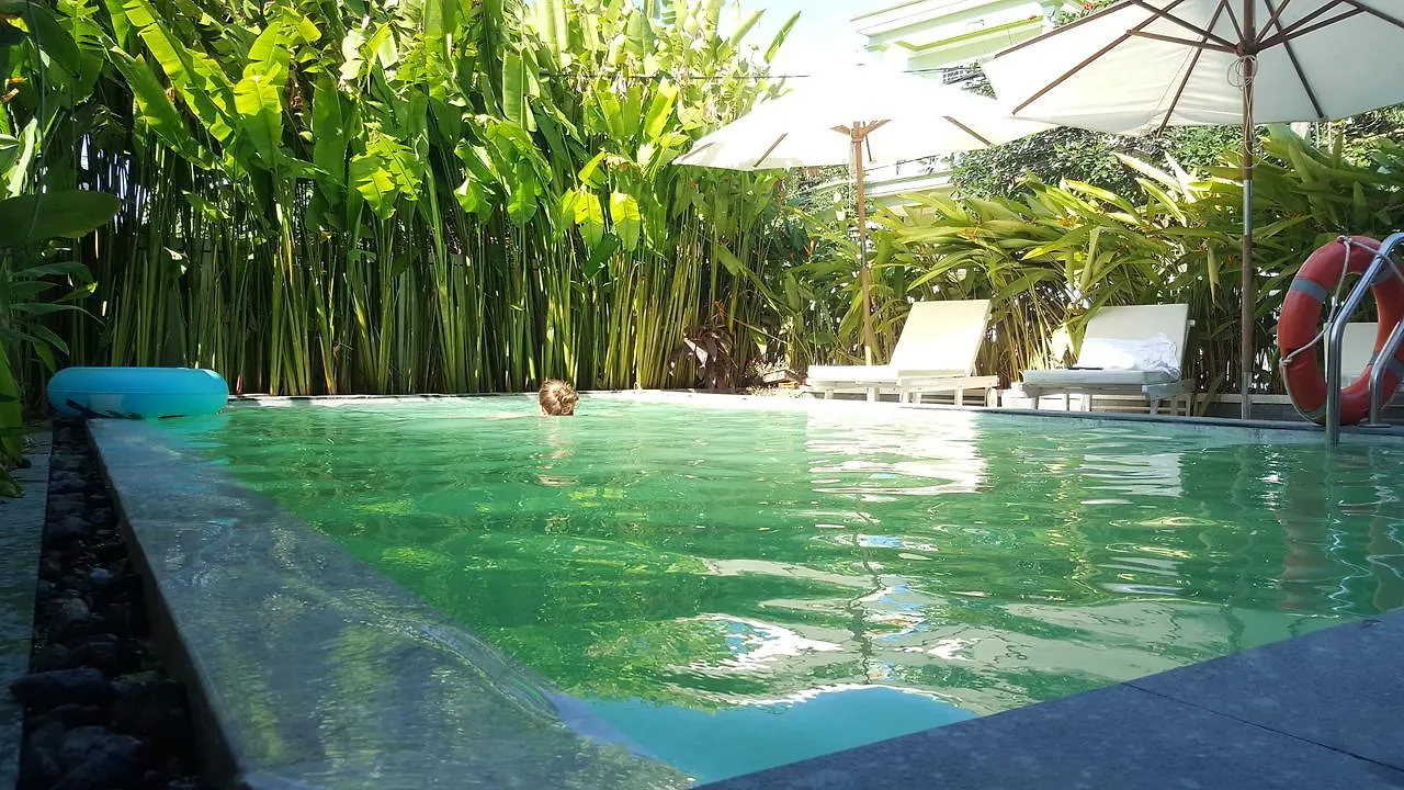 Flamingo Villa Homestay - Big Rooms With Balcony - Close To Hoi An Old Town 200M & Temple Bridge - Large Outside Pool For Sun Bathing