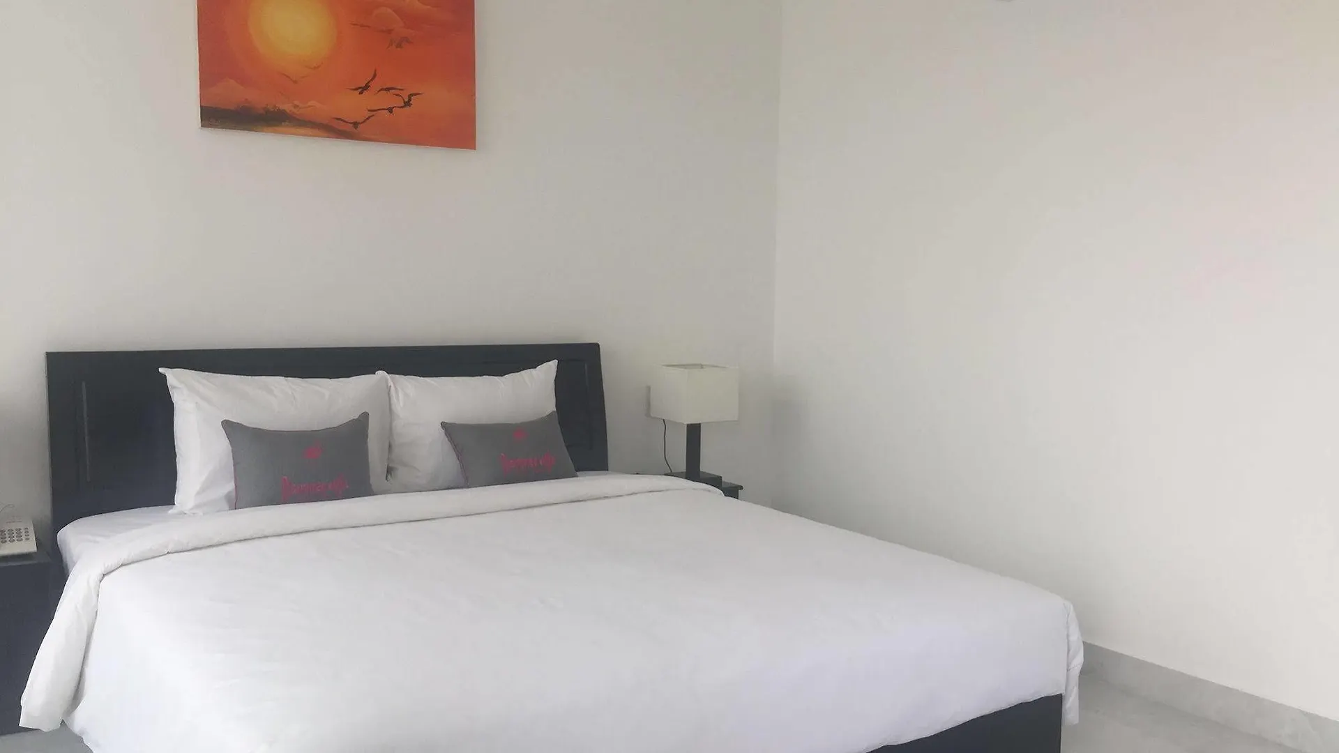 Flamingo Villa Homestay - Big Rooms With Balcony - Close To Hoi An Old Town 200M & Temple Bridge - Large Outside Pool For Sun Bathing