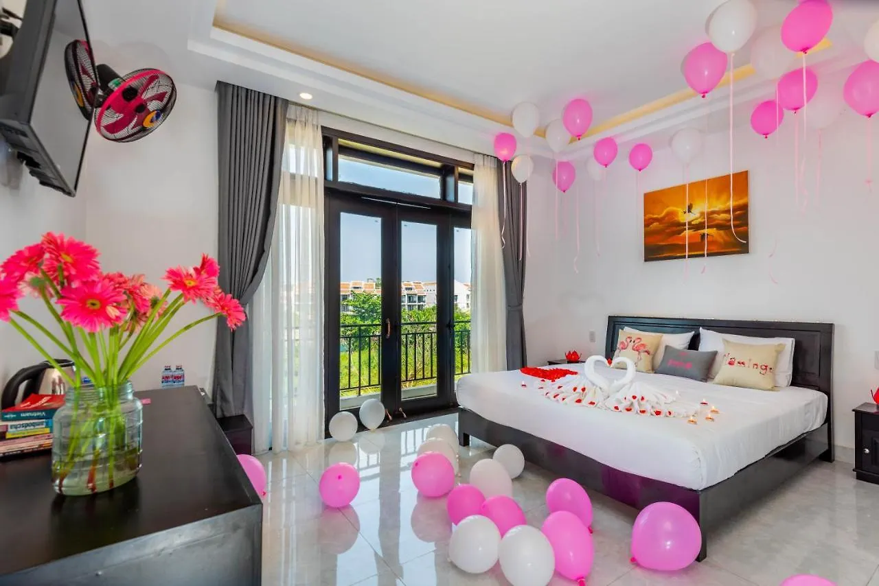 Flamingo Villa Homestay - Big Rooms With Balcony - Close To Hoi An Old Town 200M & Temple Bridge - Large Outside Pool For Sun Bathing