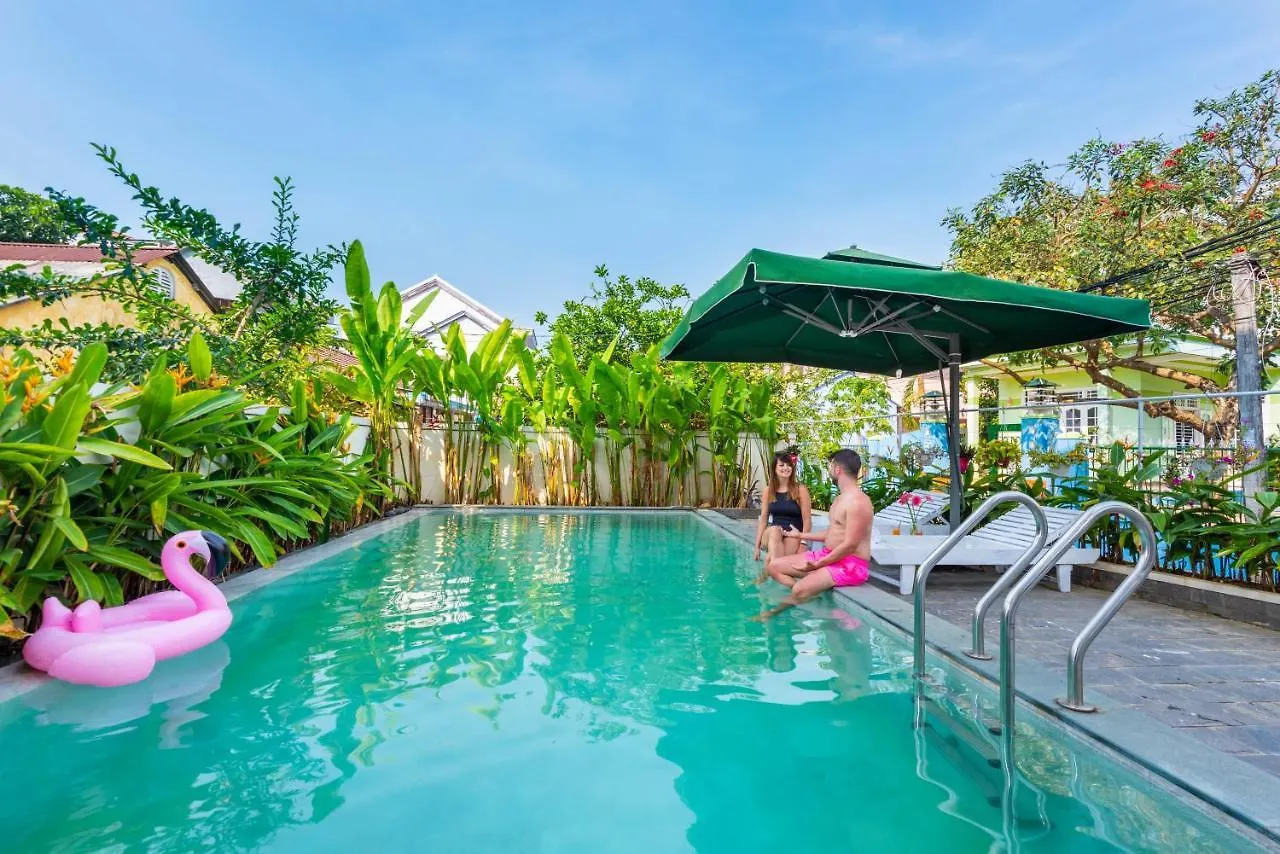 Flamingo Villa Homestay - Big Rooms With Balcony - Close To Hoi An Old Town 200M & Temple Bridge - Large Outside Pool For Sun Bathing Vietname