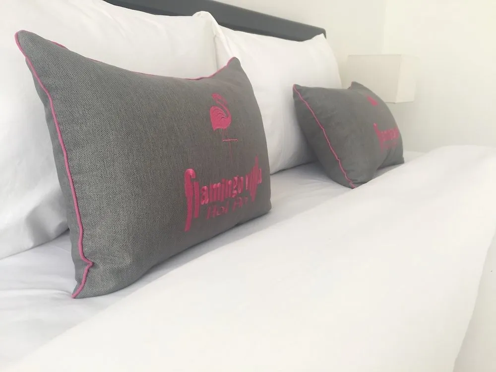 Flamingo Villa Homestay - Big Rooms With Balcony - Close To Hoi An Old Town 200M & Temple Bridge - Large Outside Pool For Sun Bathing