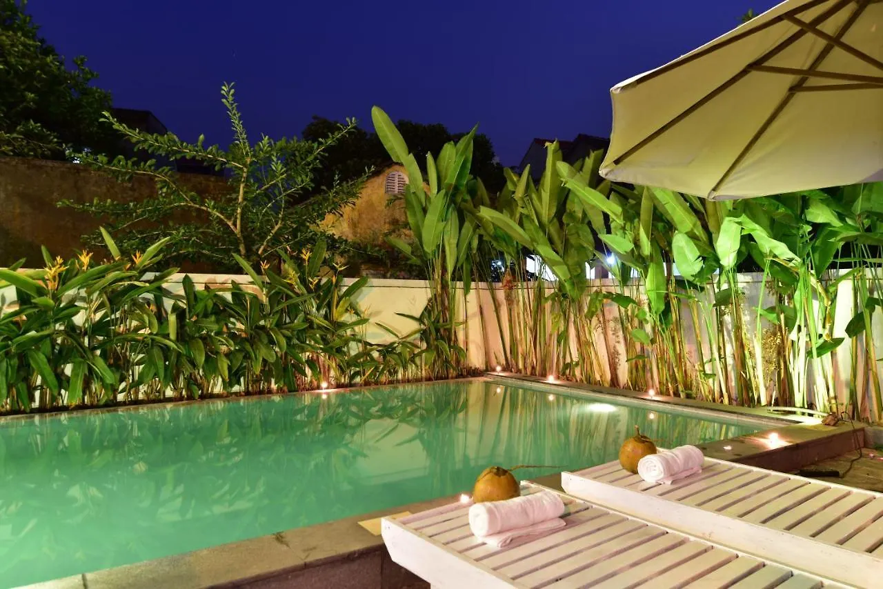 Flamingo Villa Homestay - Big Rooms With Balcony - Close To Hoi An Old Town 200M & Temple Bridge - Large Outside Pool For Sun Bathing 0*,